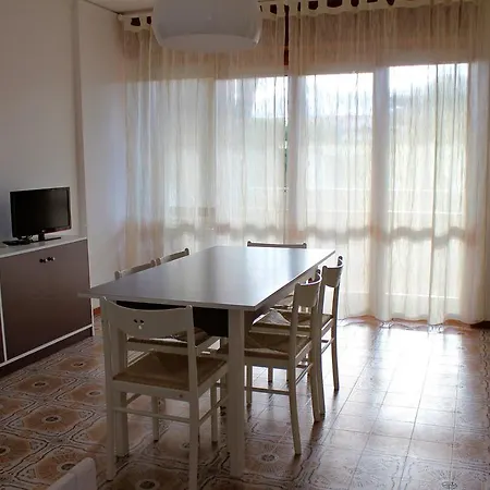 Appartamenti Oscar Grado Exterior photo